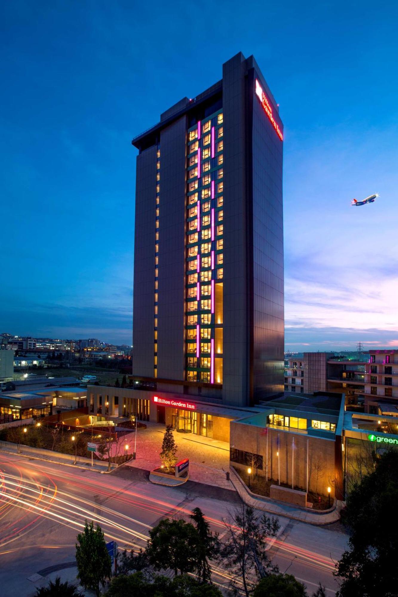 Hilton Garden Inn Istanbul Ataturk Airport Exterior photo